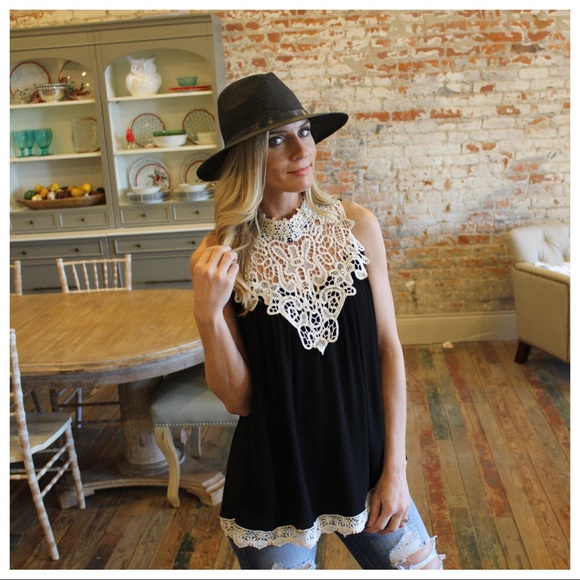 ✨LAST✨Black crochet bodice sleeveless tunic - Picture 2 of 4